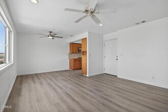 5507 Driftwood St in Oxnard, CA - Building Photo - Building Photo