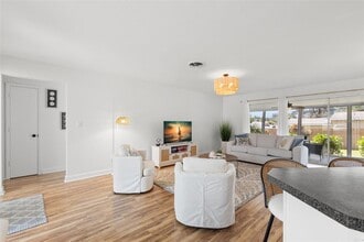 3488 Shady Bluff Dr in Largo, FL - Building Photo - Building Photo