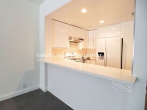 730 W 4th St in Long Beach, CA - Building Photo - Building Photo