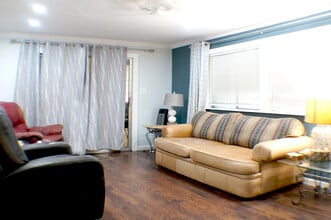 7479 SE Eagle Ave in Hobe Sound, FL - Building Photo - Building Photo