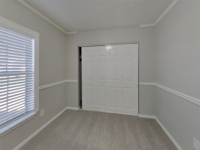 18139 Lake Bend Dr in Houston, TX - Building Photo - Building Photo