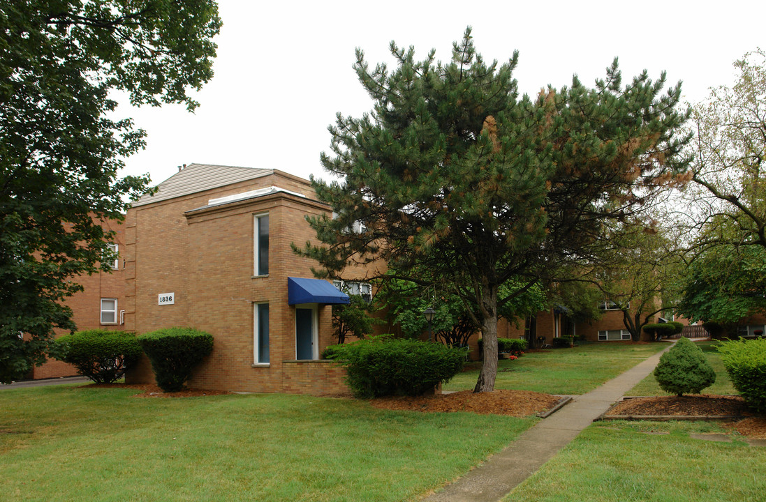 1836 North Star Ave in Columbus, OH - Foto de edificio