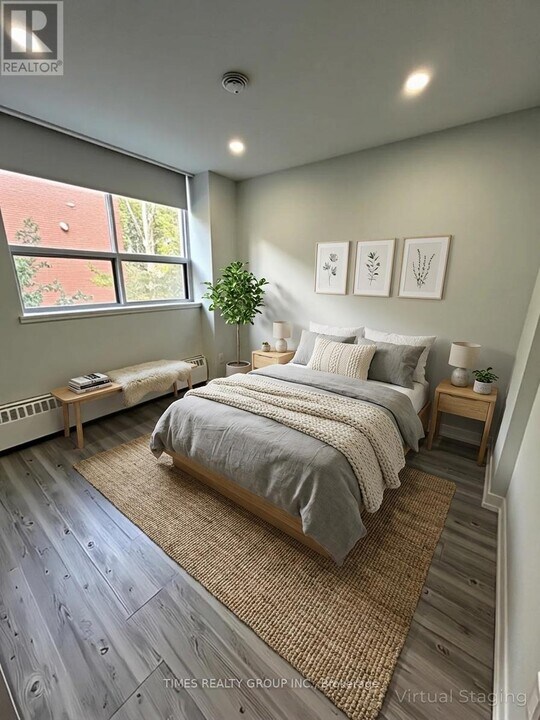 15 Walmer Rd in Toronto, ON - Building Photo