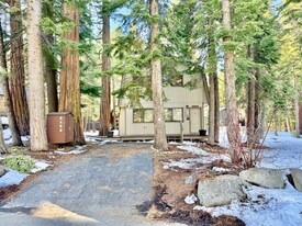 7046 4th Ave in Tahoma, CA - Building Photo