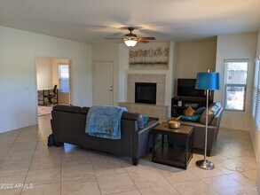 33575 N Dove Lakes Dr-Unit -1013 in Cave Creek, AZ - Building Photo - Building Photo