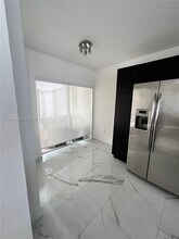 6275 NW 109th Ave in Doral, FL - Building Photo - Building Photo