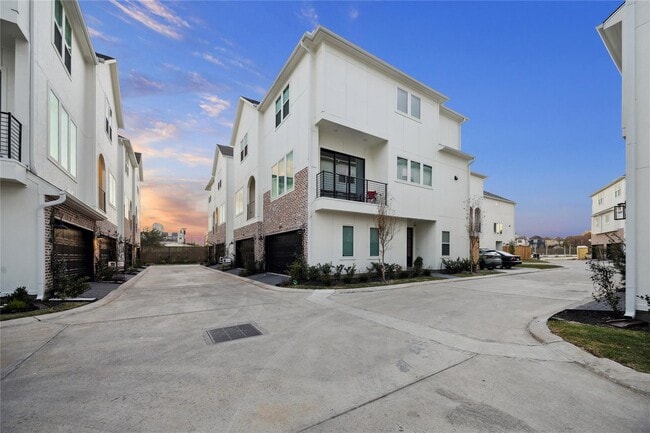 property at 3075 Hicks St