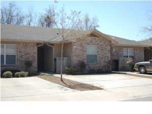 property at 27 Baywood Ct NW
