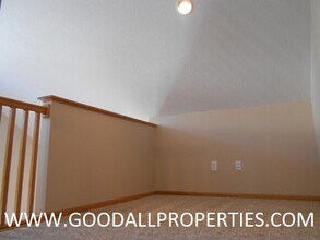 4312 152nd court in Urbandale, IA - Building Photo - Building Photo