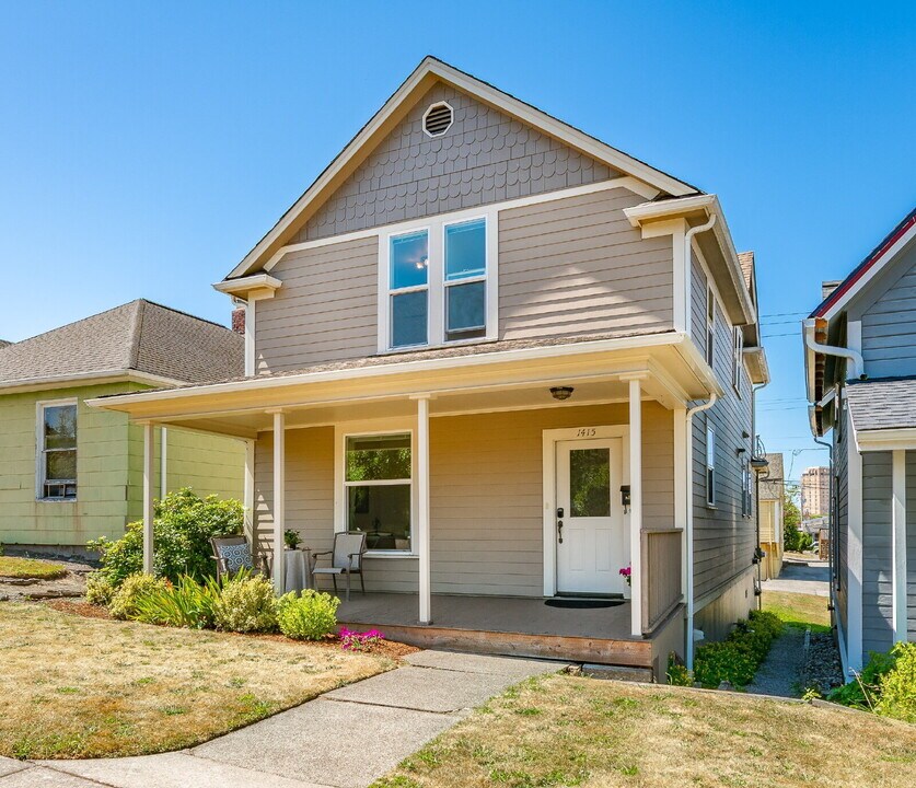 1415 N Garden St in Bellingham, WA - Building Photo