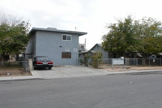 1813 Harding St in North Las Vegas, NV - Building Photo - Building Photo