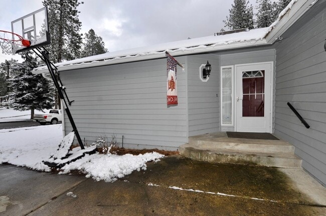 109 W Vista Dr in Coeur d'Alene, ID - Building Photo - Building Photo