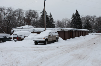 839 Northdale Blvd in Coon Rapids, MN - Building Photo - Building Photo