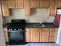 1303 E 35th St photo'