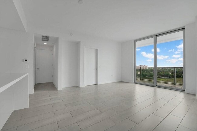 2000 Metropica Way, Unit 807 in Sunrise, FL - Building Photo - Building Photo