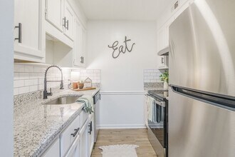 114-239 Northwood Dr in Mount Airy, NC - Building Photo - Building Photo