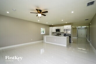 314 Hamilton Ave in Lehigh Acres, FL - Building Photo - Building Photo