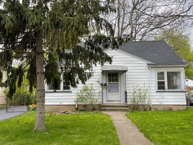 61 Ashwood Dr in Rochester, NY - Building Photo - Building Photo