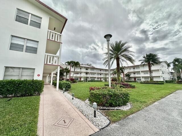 338 Fanshaw I in Boca Raton, FL - Building Photo