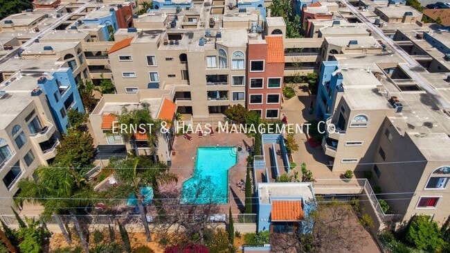 550 Orange Ave in Long Beach, CA - Building Photo - Building Photo