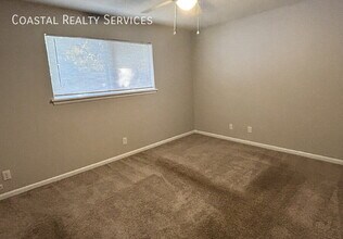 322 Pelham Rd in Fort Walton Beach, FL - Building Photo - Building Photo