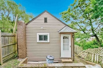 1423 Ridge Ave, Unit 1429 Beech Street in Braddock, PA - Building Photo - Building Photo
