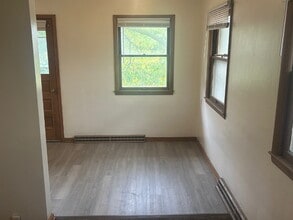 4715 W Wells St in Milwaukee, WI - Building Photo - Building Photo