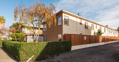 Poplar Arms Apartments in San Mateo, CA - Building Photo - Other