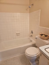 11205 W Bluemound Rd in Wauwatosa, WI - Building Photo - Building Photo
