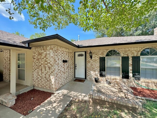 property at 5705 NW Chestnut Ln