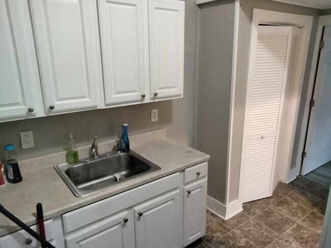 28 Rowley St in Rochester, NY - Building Photo - Building Photo