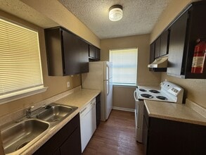 4808 Rainbow Cir in Killeen, TX - Foto de edificio - Building Photo