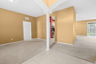 6221 NW Hacienda Ln in Port St. Lucie, FL - Building Photo - Building Photo