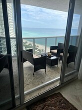 16711 Collins Ave, Unit 1704 in Sunny Isles Beach, FL - Building Photo - Building Photo