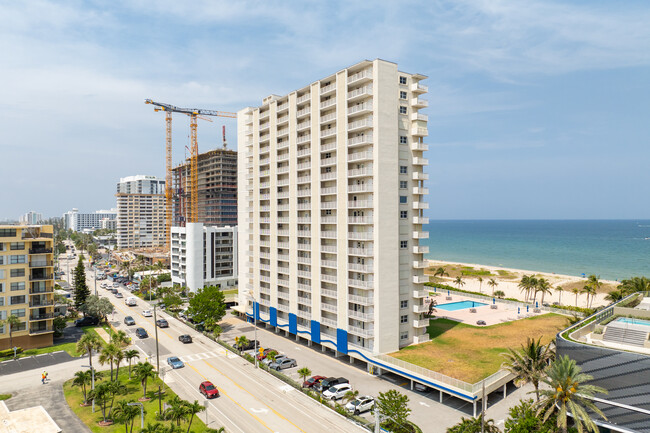 Admiralty Towers in Pompano Beach, FL - Building Photo - Primary Photo