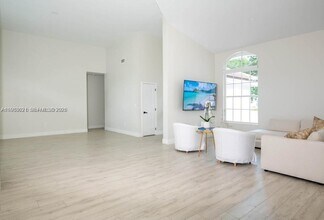 8325 NW 161st Terrace in Miami Lakes, FL - Building Photo - Building Photo