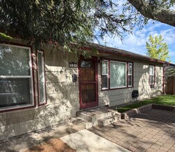 916 Kenyon St in Medford, OR - Building Photo - Building Photo