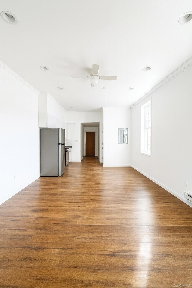 422 Broadway in Monticello, NY - Foto de edificio - Building Photo