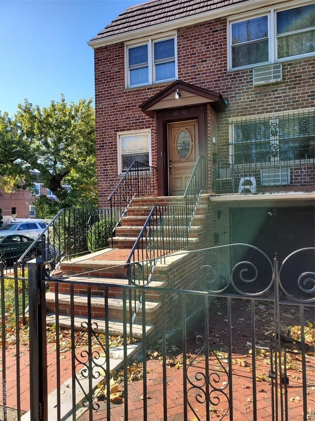 60-46 69th Pl in Queens, NY - Building Photo - Building Photo