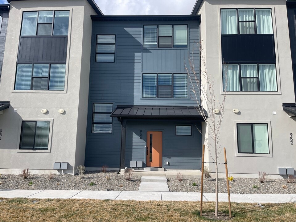 954 W 350 S in American Fork, UT - Building Photo
