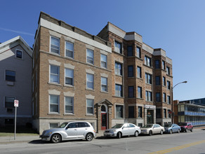 The Montecristo in Milwaukee, WI - Building Photo - Building Photo