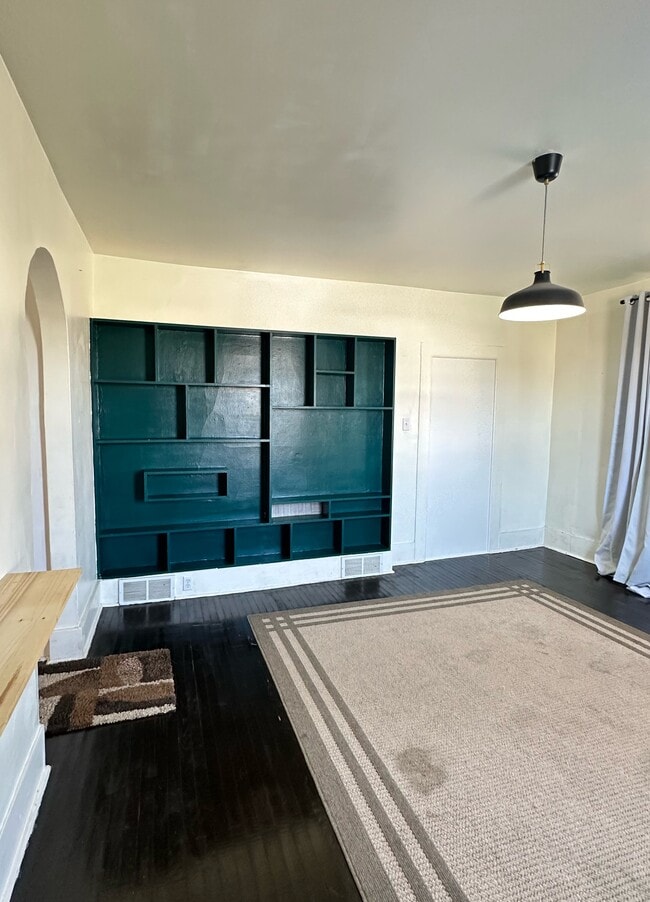 property at 501 S Washington St