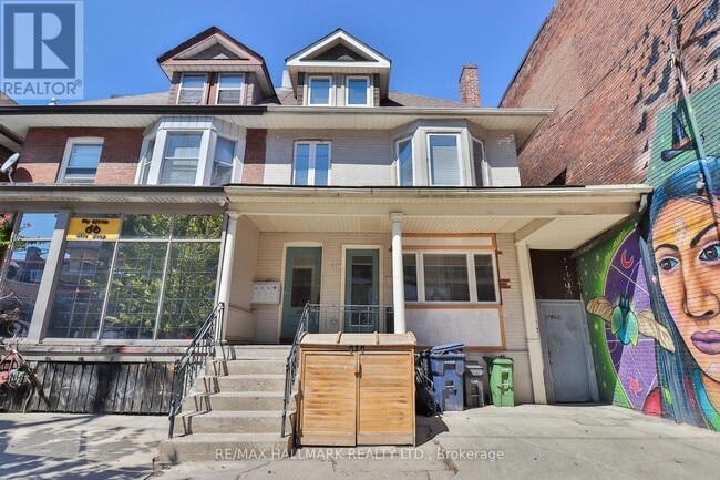 property at 880 College St