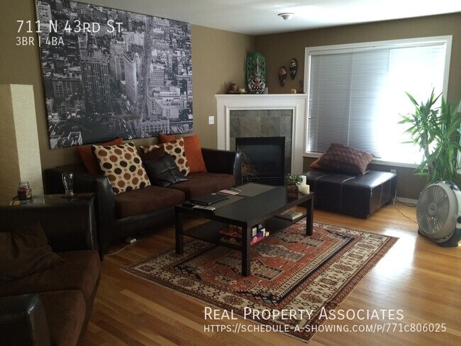 711 N 43rd St in Seattle, WA - Building Photo - Building Photo