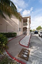 298 E 3rd St in Hialeah, FL - Building Photo - Building Photo