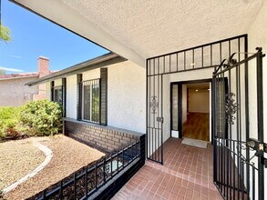 1942 Hallwood Dr in Las Vegas, NV - Building Photo - Building Photo