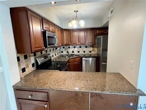 18 Skipwith Green Cir in Richmond, VA - Building Photo - Building Photo