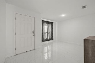362 NW Bayshore Blvd in Port St. Lucie, FL - Building Photo - Building Photo