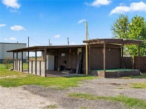 6 S Val Verde Rd in Donna, TX - Building Photo - Building Photo