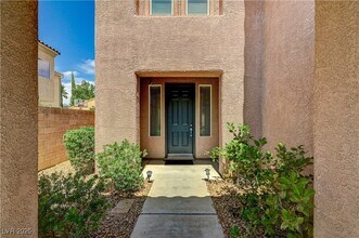 2556 Sturrock Dr in Henderson, NV - Building Photo - Building Photo